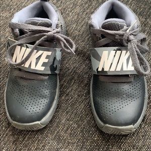 Boys size 12 Nike sneakers tie with Velcro